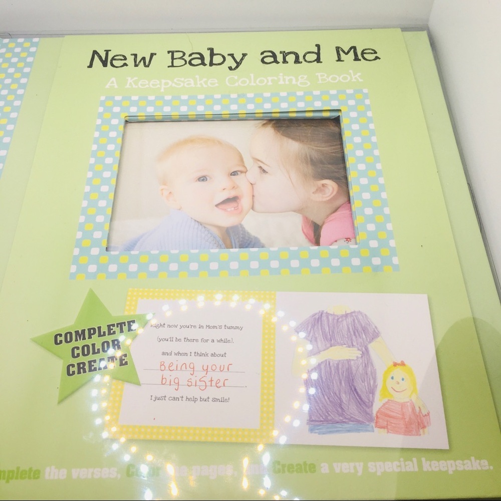 NWT BABY BOOK OF MEMORIES!! SLOT FOR FAVORITE PIC!!